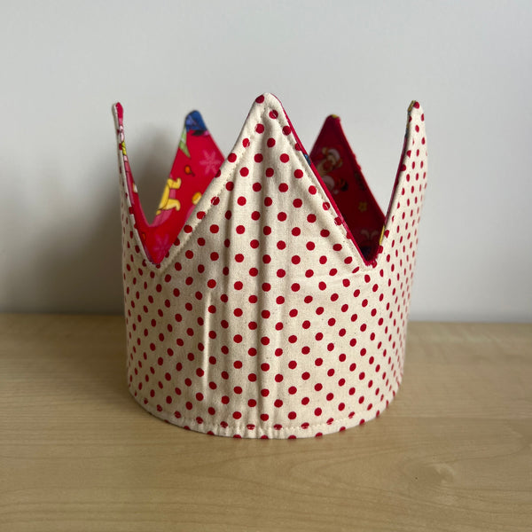Crown - Winnie the Pooh Christmas with Red Dotts