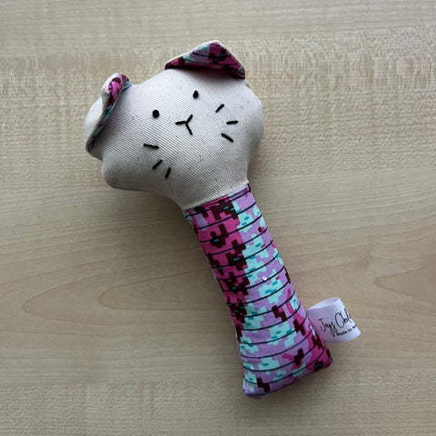 Cat Rattle - Groovy Pink