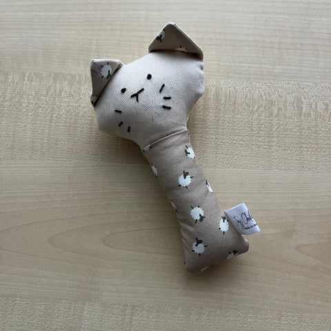 Cat Rattle - Tiny Sheep Tan