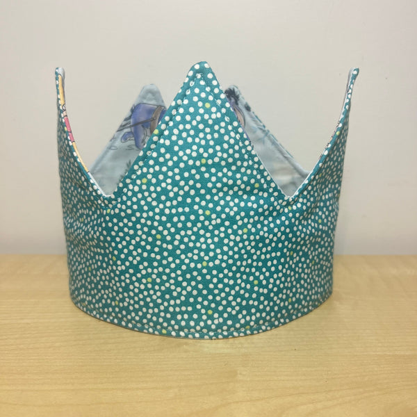 Crown - Winnie the Pooh and Friends Christmas with Teal Dots