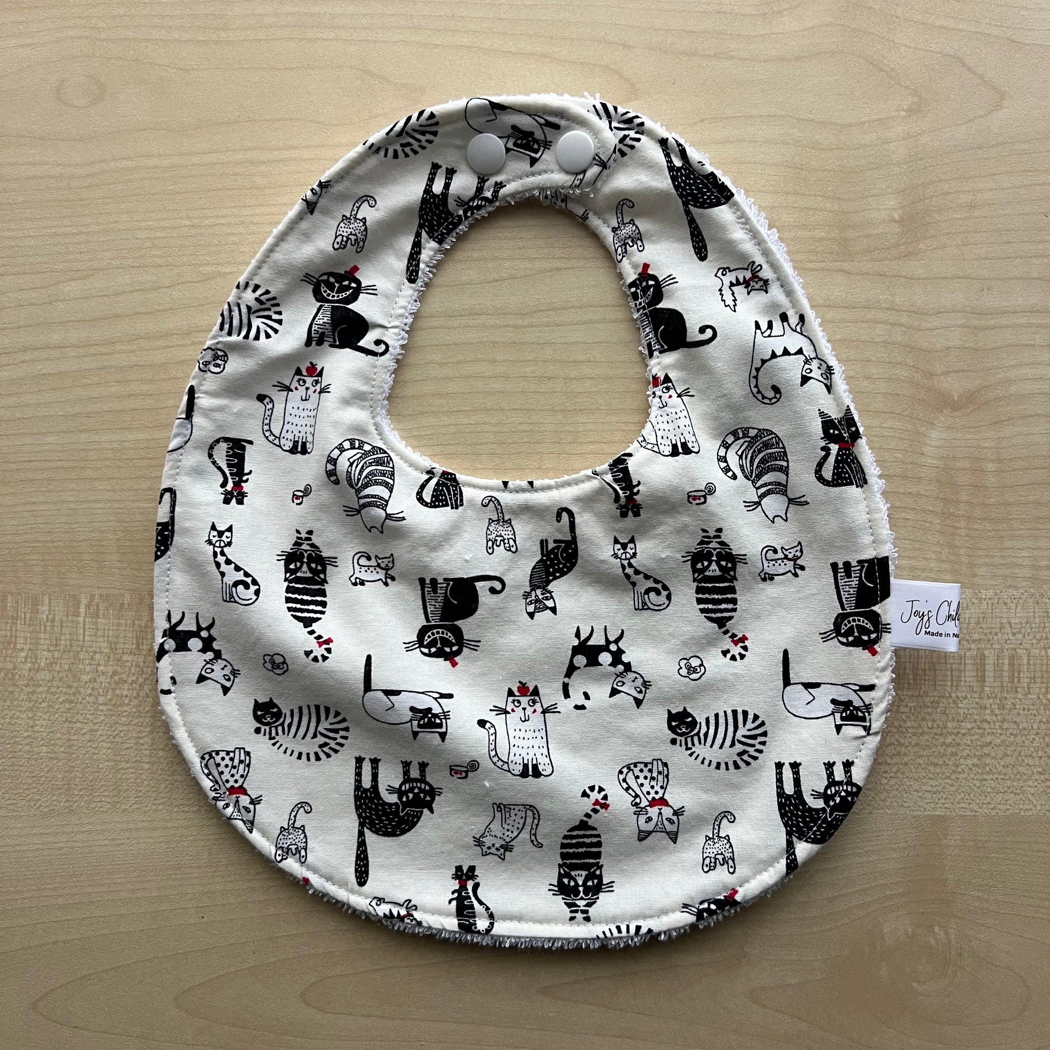 Bib - Black and White Cats
