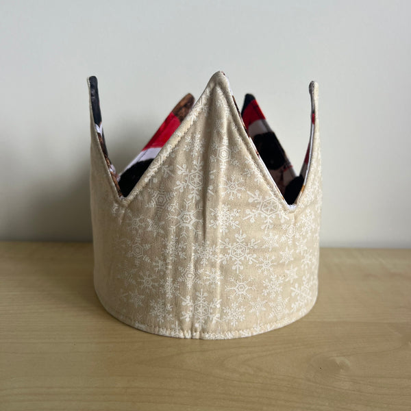 Crown - Christmas Dogs with White Snowflakes