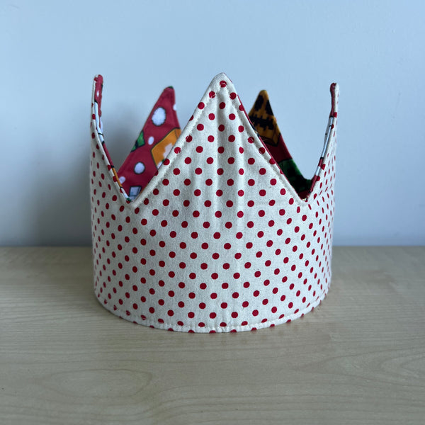 Crown - Minecraft with Red Dotts